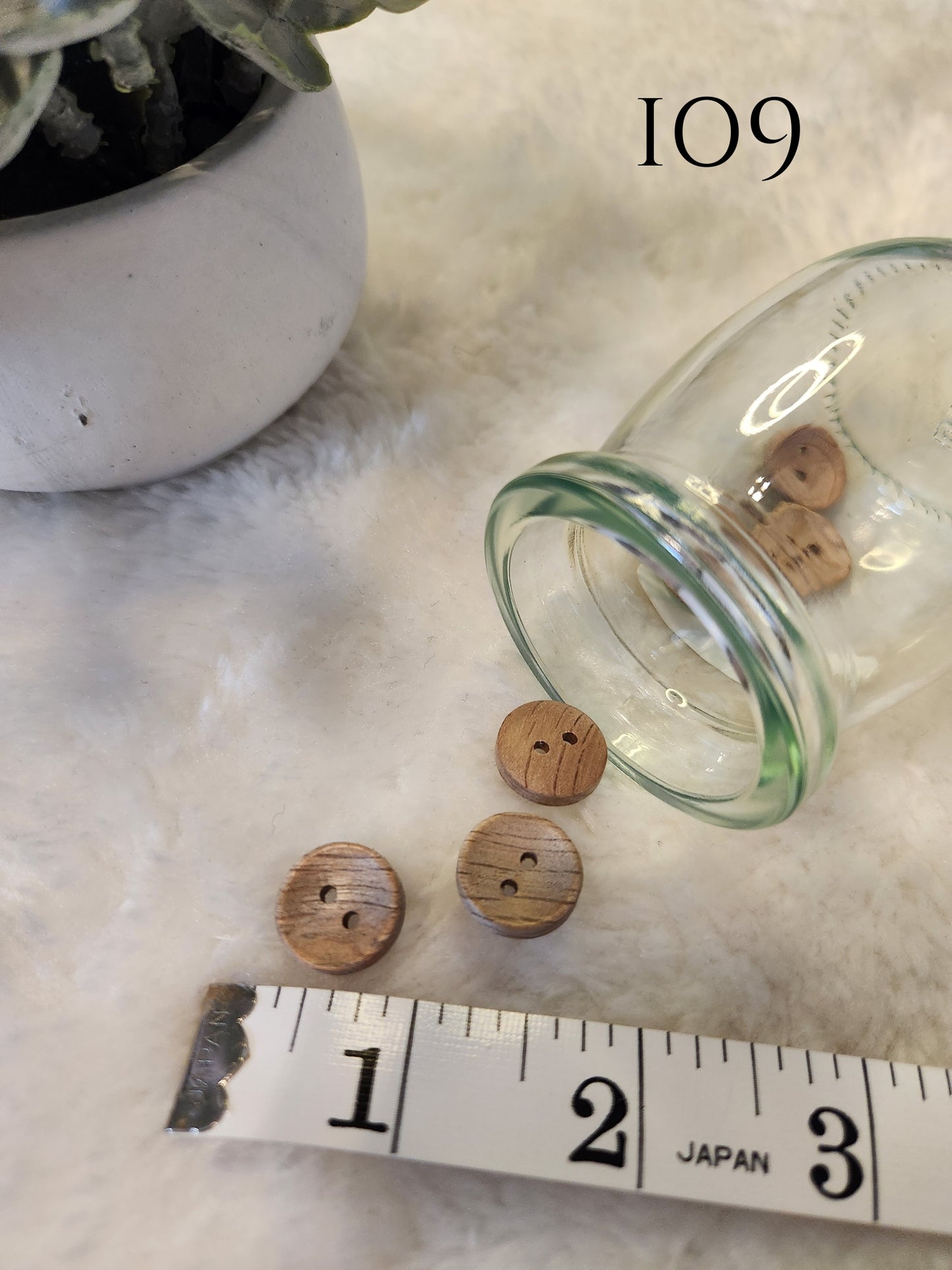 Decorative Wood Look Buttons