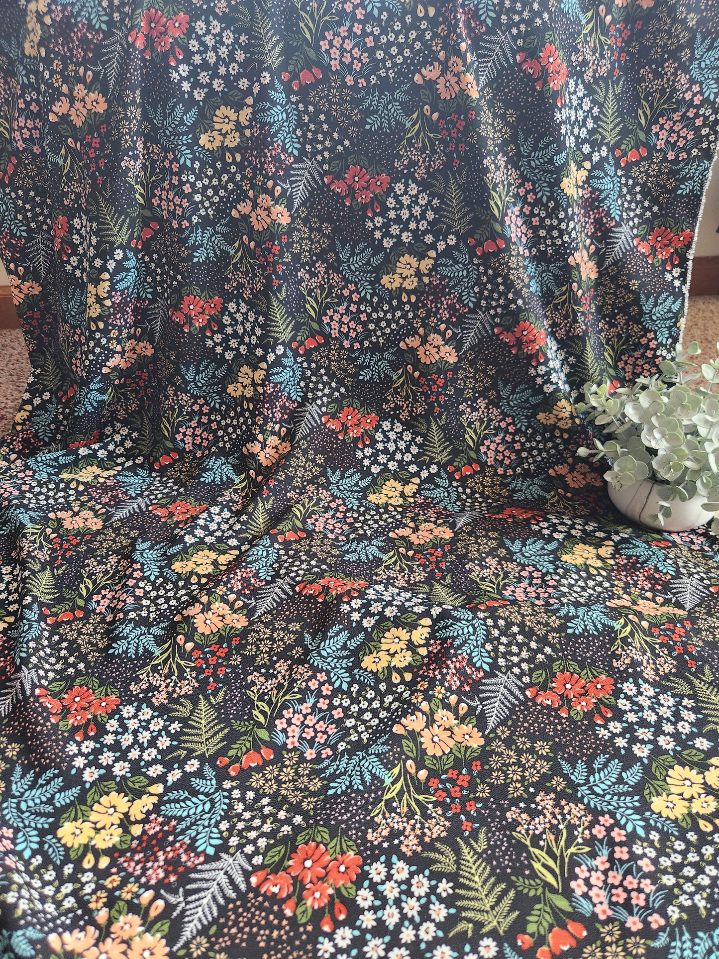 Dainty Black Floral Poly Linen