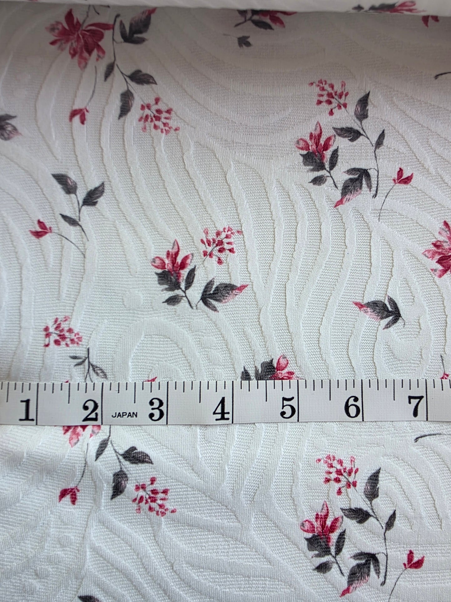 Red & White Floral Jaquard Knit
